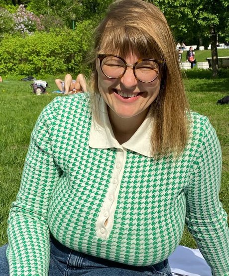 pom-pom girl nue onlyfans nu pornographique des photos