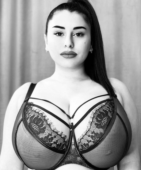 Rozzzywow haut de star du porno photo