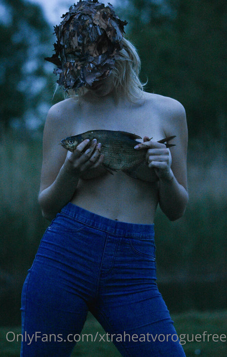 éjacule sur la langue onlyfans érotique parfait photos