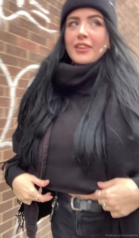 LydiaGhost star du porno belle des photos