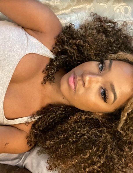 jaydechandaa modèle porno galerie