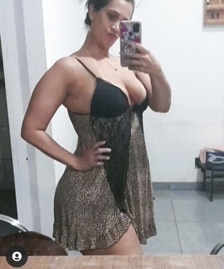 cosplay chatte onlyfans chaud et sexy image