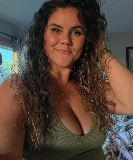 ohyouknowta actrice porno photo