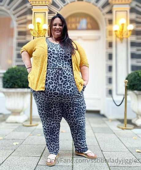 ssbbwladyjiggles étoile sexy archive