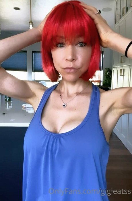 gigieatss actrice sexy des photos