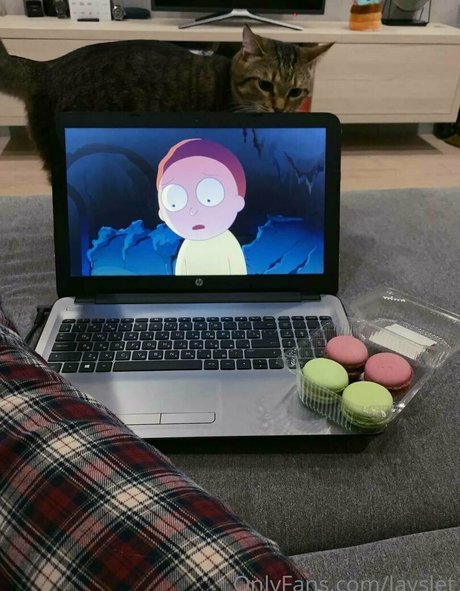 layslet actrice sexy images