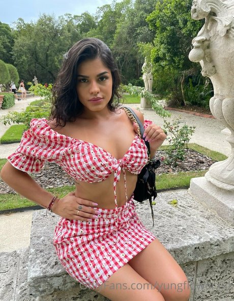 yungflowerxxx modèle meilleur images