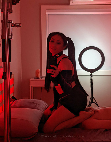 worshipgoddessmercy actrice de nus image