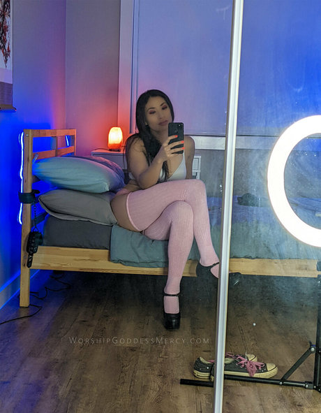 worshipgoddessmercy actrice pornographique photos