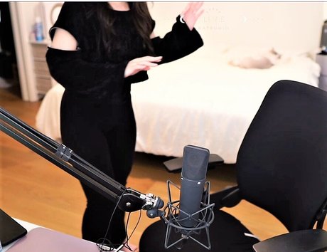 lolnatsumiii étoile nue image