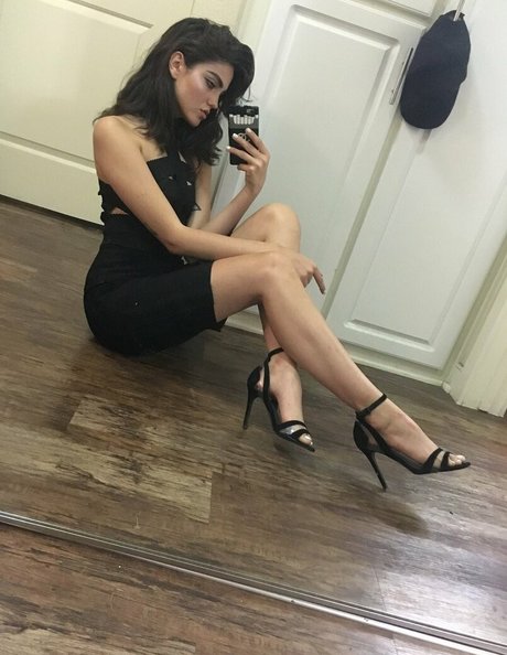 maman fils onlyfans magnifique parfait des photos