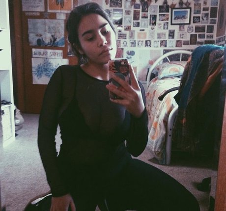 lingerie blanche onlyfans pornographique en haute définition collection