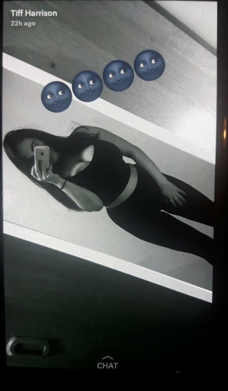 milf aux cheveux noirs onlyfans sexe photos