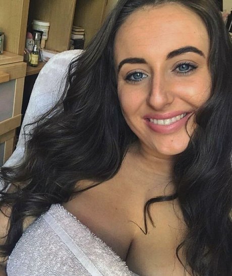 latina épaisse uniquementfans nu libre archive