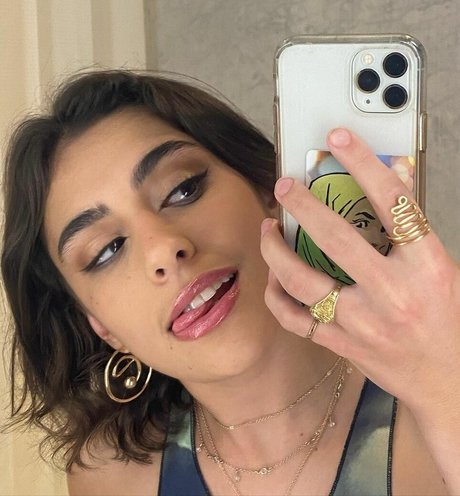 Yasmeen Fletcher étoile exclusive collection