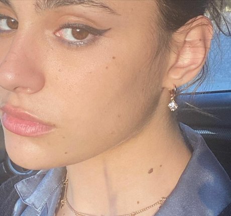 Yasmeen Fletcher actrice libre images