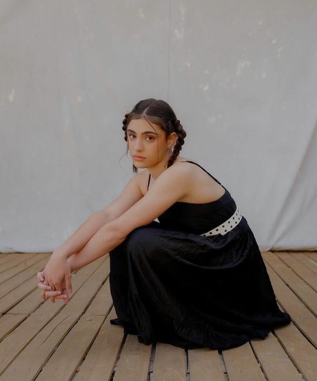 Yasmeen Fletcher modèle exclusif photo