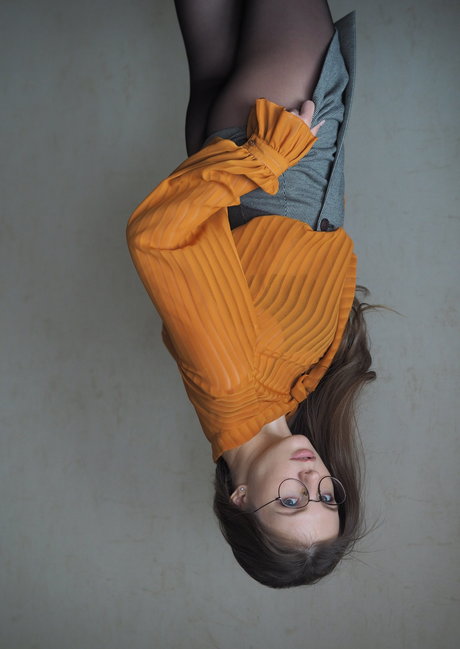 grand-mère onlyfans sexy érotique photo