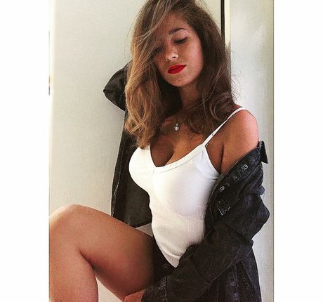 Paola Arena modèle parfait archive