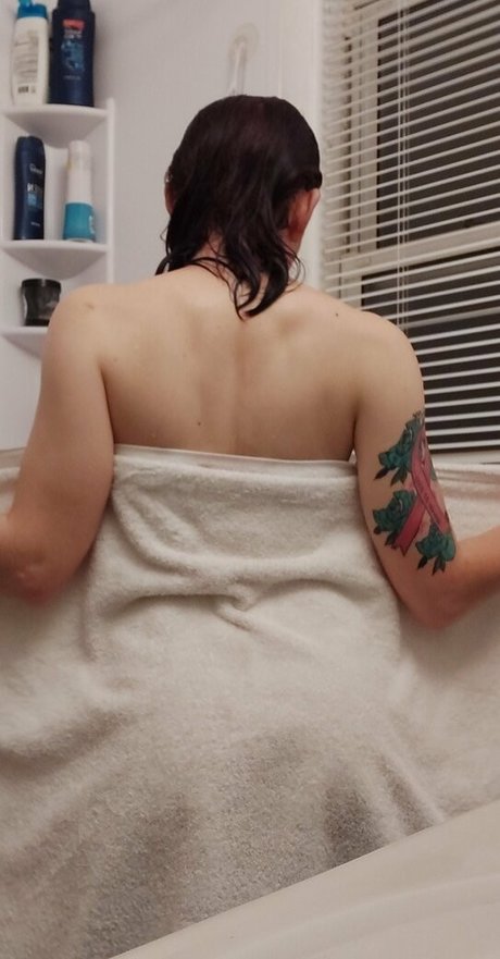 chaton courbé onlyfans sympa pornographique photo