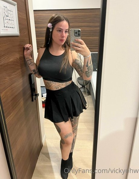 vickyohw star érotique archive