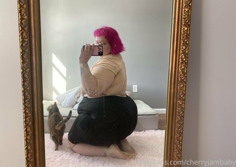 petite ébène onlyfans chaud gratuit des photos