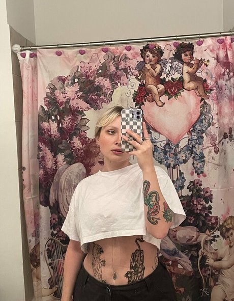 femme potelée onlyfans parfait et sexy des photos