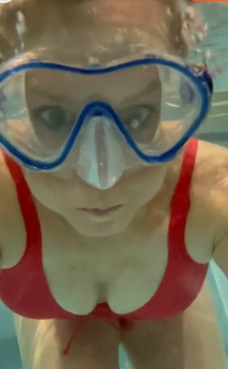 Suzanne Shaw modèle exclusif img