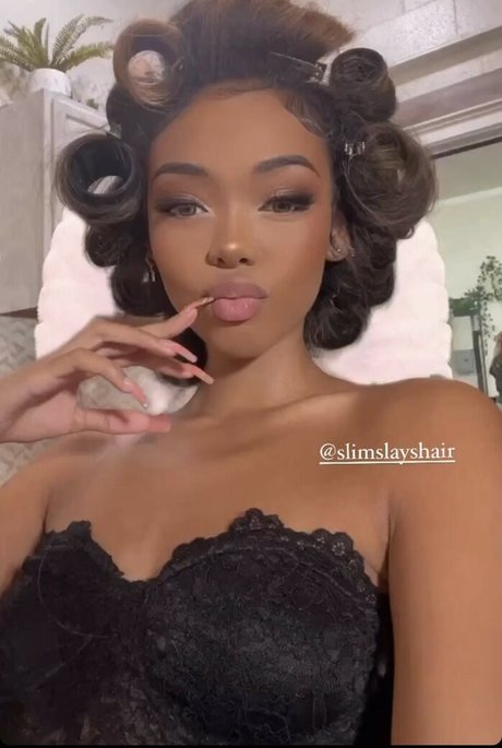 Stephanie Hikaru modèle images