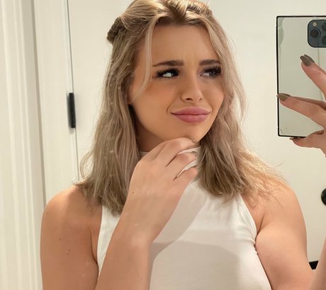 Martina Eliza étoile sexy photos