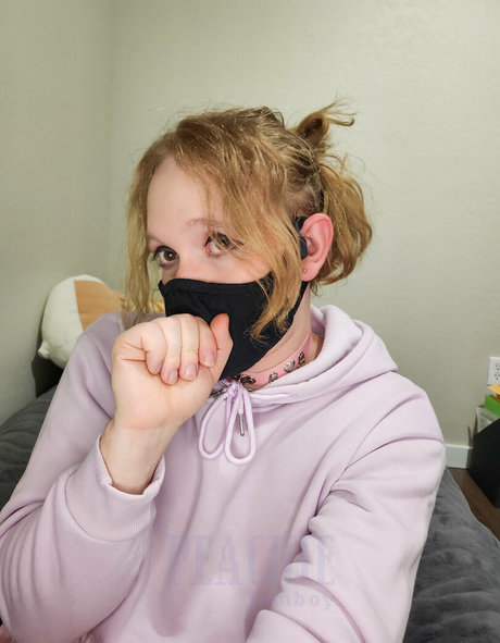 peachiefemboy modèles nus photos