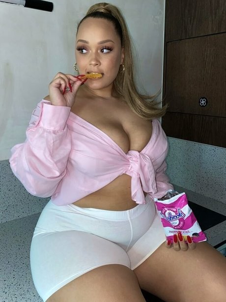 Natalie E Wade star du porno parfaite images