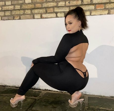 Natalie E Wade star du porno xxx photo