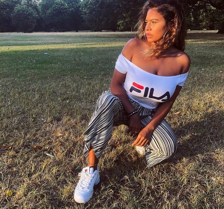 Chanelle Mauricette star du porno gratuit archive