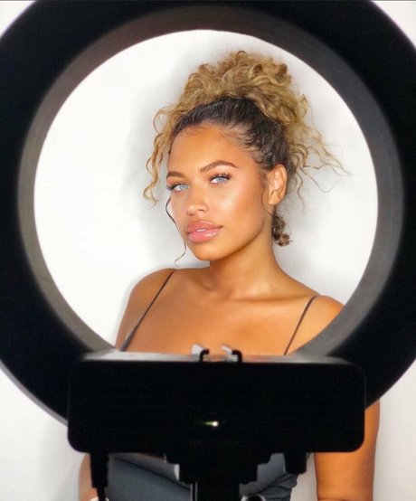 Chanelle Mauricette étoile de l'art des photos