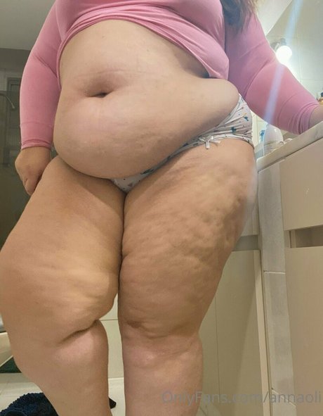 annaoli star du porno parfaite img