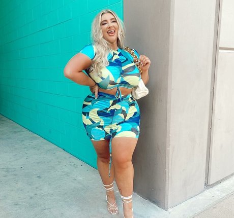 vieille milf onlyfans parfaite haute qualité img