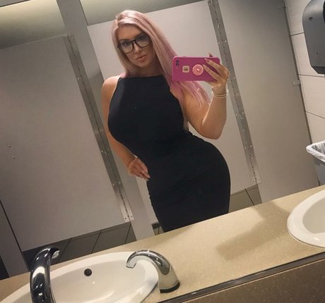 visage onlyfans sympa érotique photos