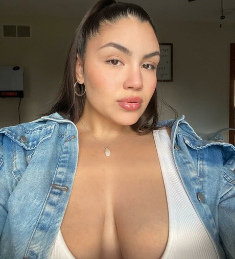 Rachel Anastacia actrice sexy image