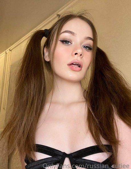 russian cutiee star du porno parfaite des photos