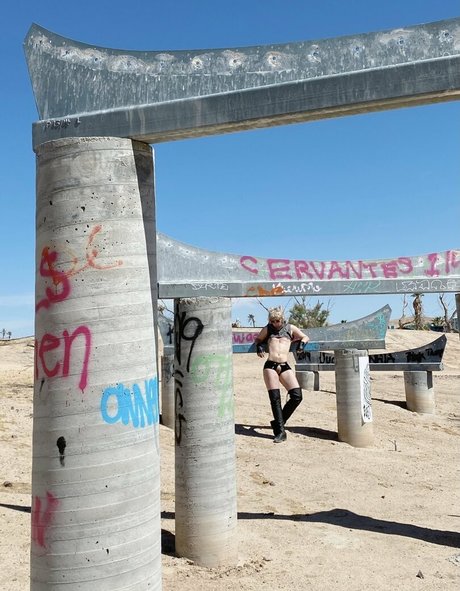 drippingsaint star du porno photo