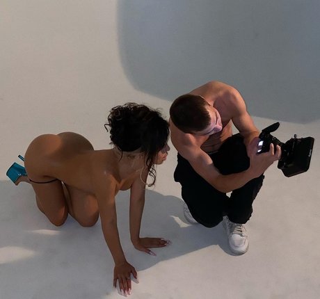 Zaebacho modèle hd archive