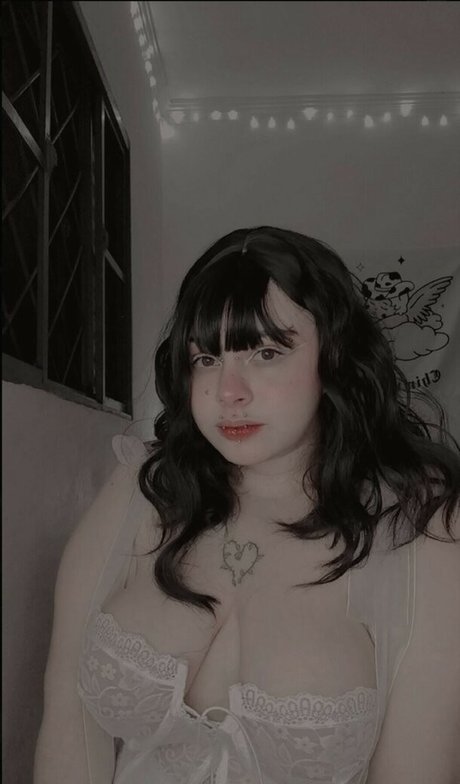 blonde aux gros seins onlyfans art pornographique des photos