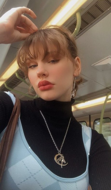 No Exchange925 jolie star du porno photo