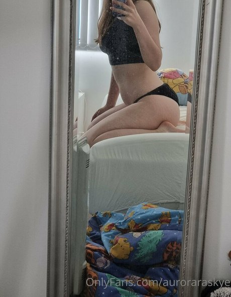 auroraraskye actrice artistique photos