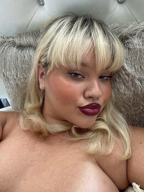 lingerie milf uniquementfans sympa parfait image