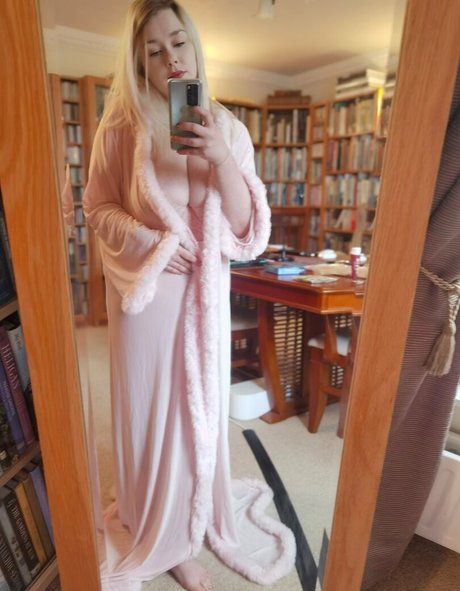 Ivy Wild modèle gratuit images