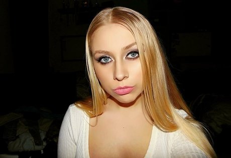 asiatique gratuit onlyfans pornographique érotique galerie