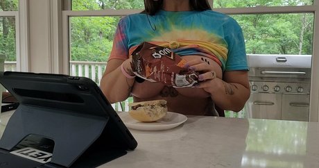 ASMRDailyRoutine star du porno sexy des photos