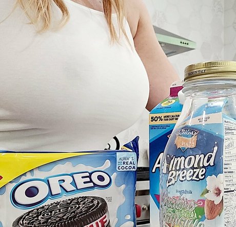 ASMRDailyRoutine modèle de sexe images